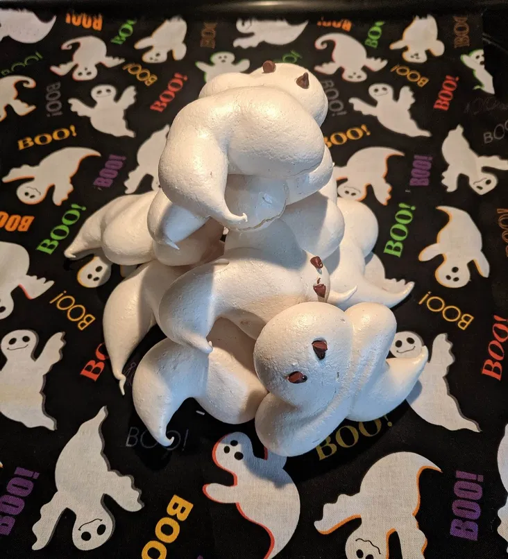 Ghostly Feathers 11″ Interlocking – MeadowLyon Designs 